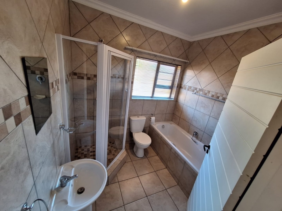 3 Bedroom Property for Sale in Shellyvale Free State